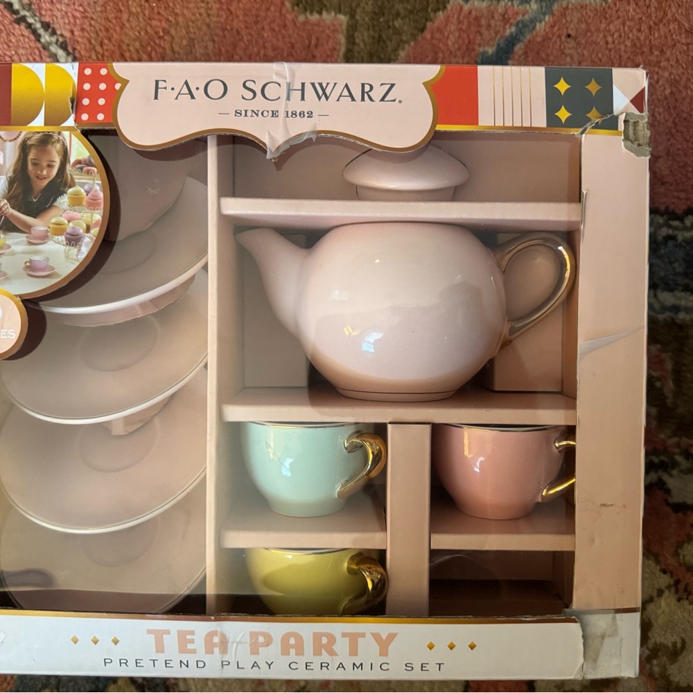 F.A.O. Schwarz Tea Party Ceramic Set